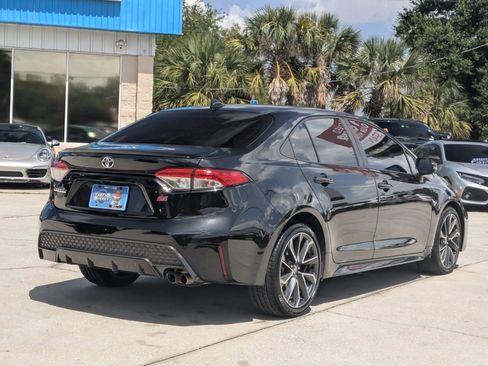 Used 2021 Toyota Corolla SE FWD image 3