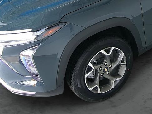 New 2026 Chevrolet Trax LT w/ Driver Confidence Package image 7