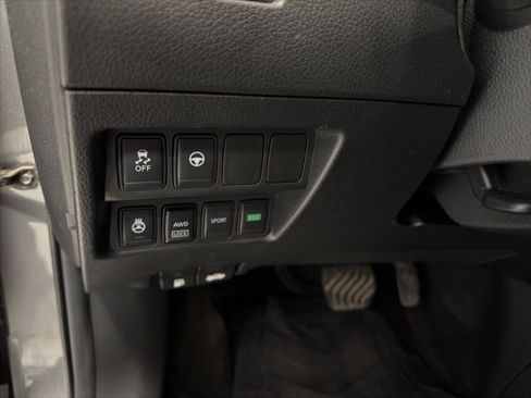 Used 2020 Nissan Rogue Sport SV w/ Technology Package AWD/4WD image 17