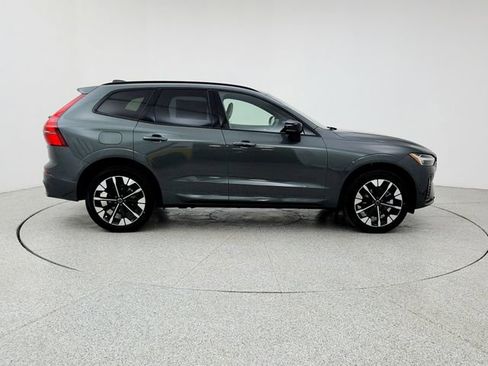 New 2026 Volvo XC60 B5 Plus w/ Climate Package image 4