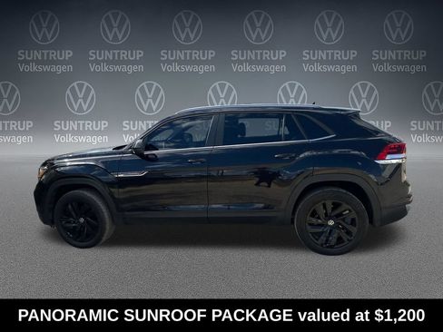 Used 2023 Volkswagen Atlas Cross Sport SE w/ Panoramic Sunroof Package AWD/4WD image 2