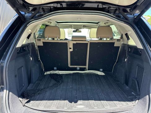 Used 2018 Land Rover Discovery Sport HSE AWD/4WD image 9