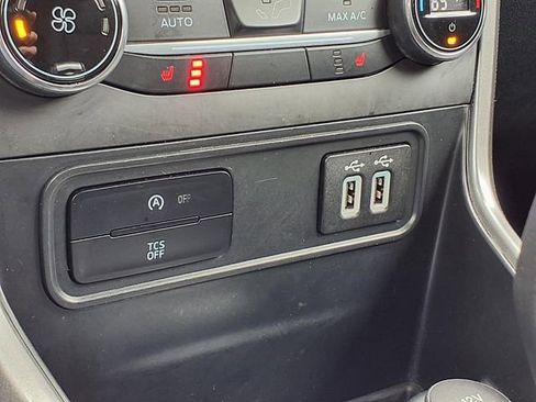 Used 2020 Ford EcoSport SE w/ SE Convenience Package image 16
