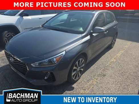 Used 2019 Hyundai Elantra GT w/ Style Package 02 FWD image 3