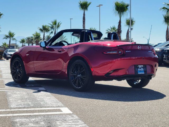 New 2026 MAZDA MX-5 Miata Club w/ Interior Package RWD image 2
