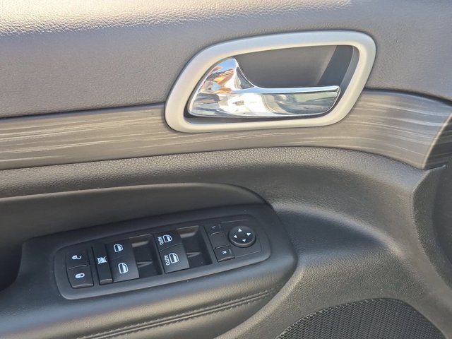 Used 2022 Jeep Grand Cherokee Laredo X RWD image 14