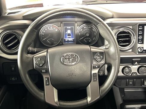 Used 2023 Toyota Tacoma TRD Off-Road AWD/4WD image 15