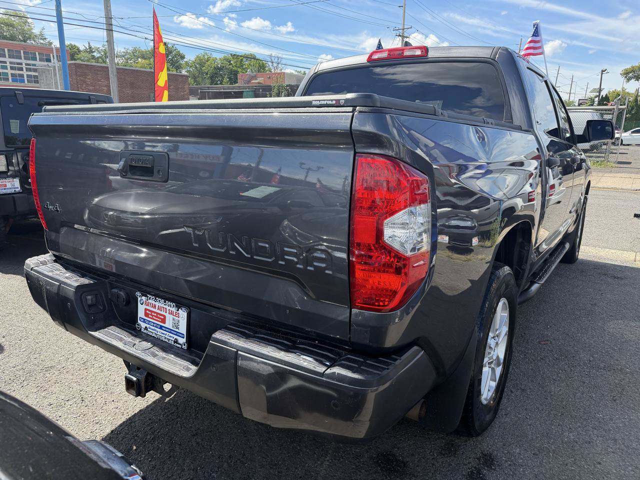 Used 2021 Toyota Tundra SR5 AWD/4WD image 11