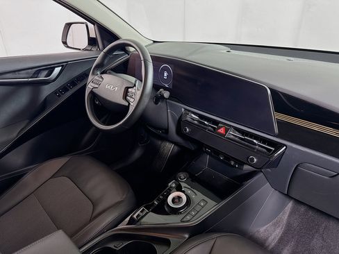 Used 2024 Kia Niro Wind w/ Wind Preserve Package image 28