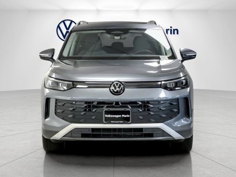 New 2026 Volkswagen Tiguan SE image 8