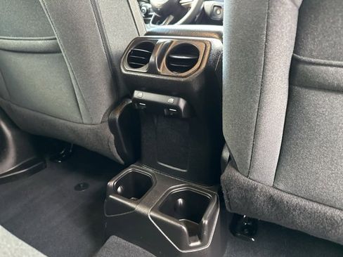 Used 2024 Jeep Wrangler Sport S image 17