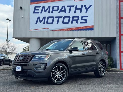 Used 2017 Ford Explorer Sport w/ Equipment Group 401A image 1