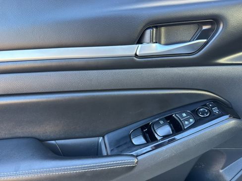 Used 2023 Nissan Altima 2.5 SV image 11