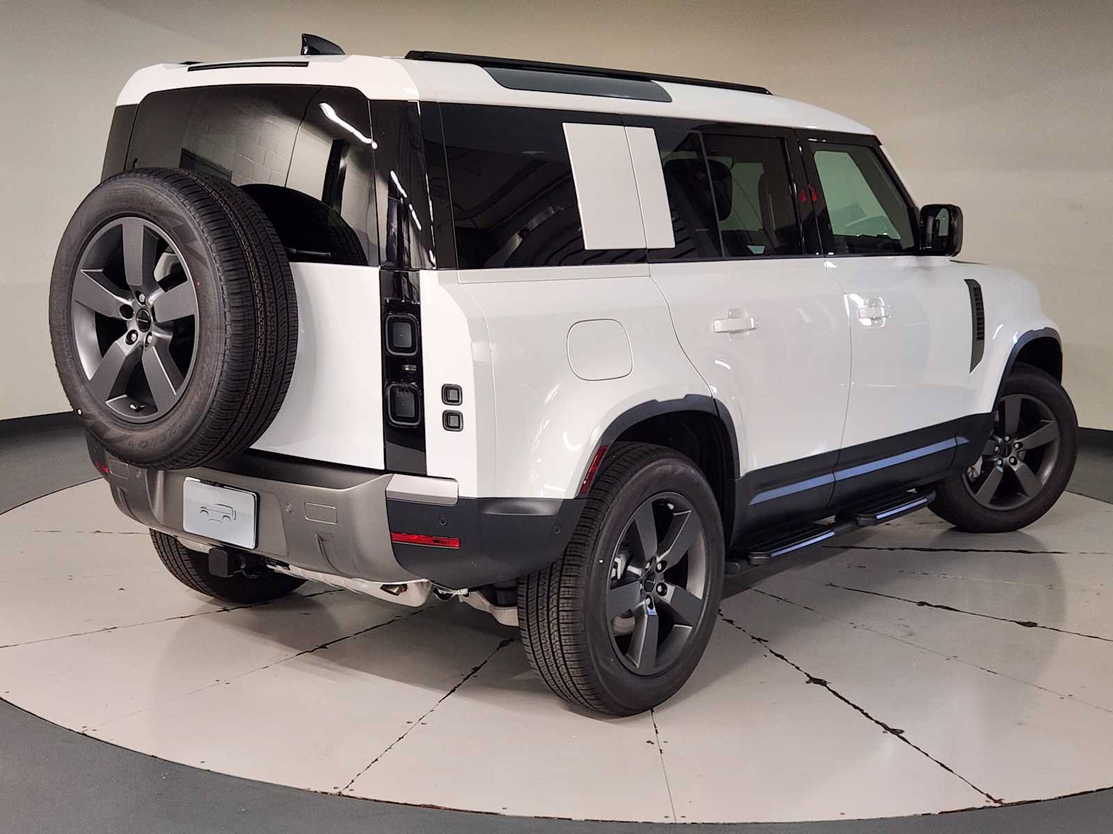 New 2026 Land Rover Defender 110 S AWD/4WD image 2