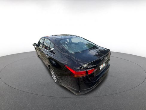 Used 2023 Nissan Altima 2.5 S FWD image 7
