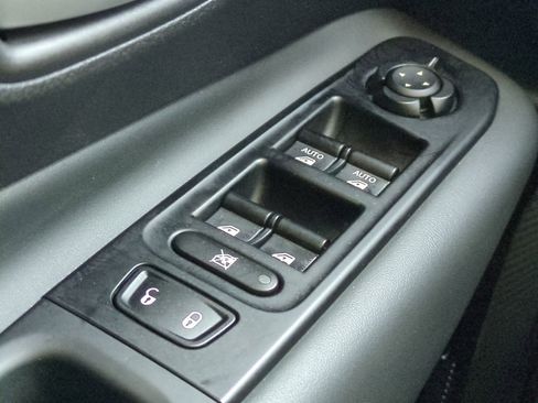 Used 2023 Jeep Renegade Altitude w/ Sun/Sound Group image 21