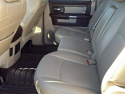 Used 2017 RAM 1500 Laramie image 12