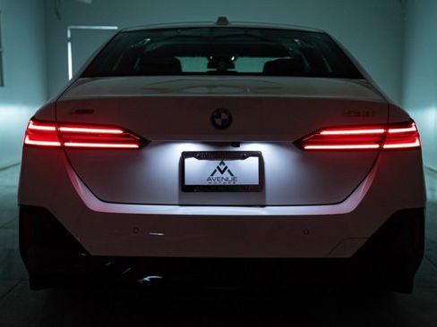 Used 2026 BMW 530i xDrive image 40