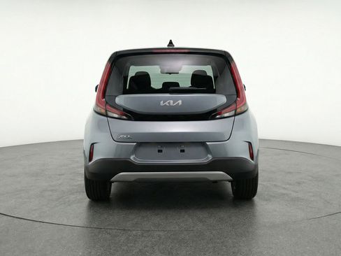 Used 2025 Kia Soul LX w/ LX Technology Package FWD image 7