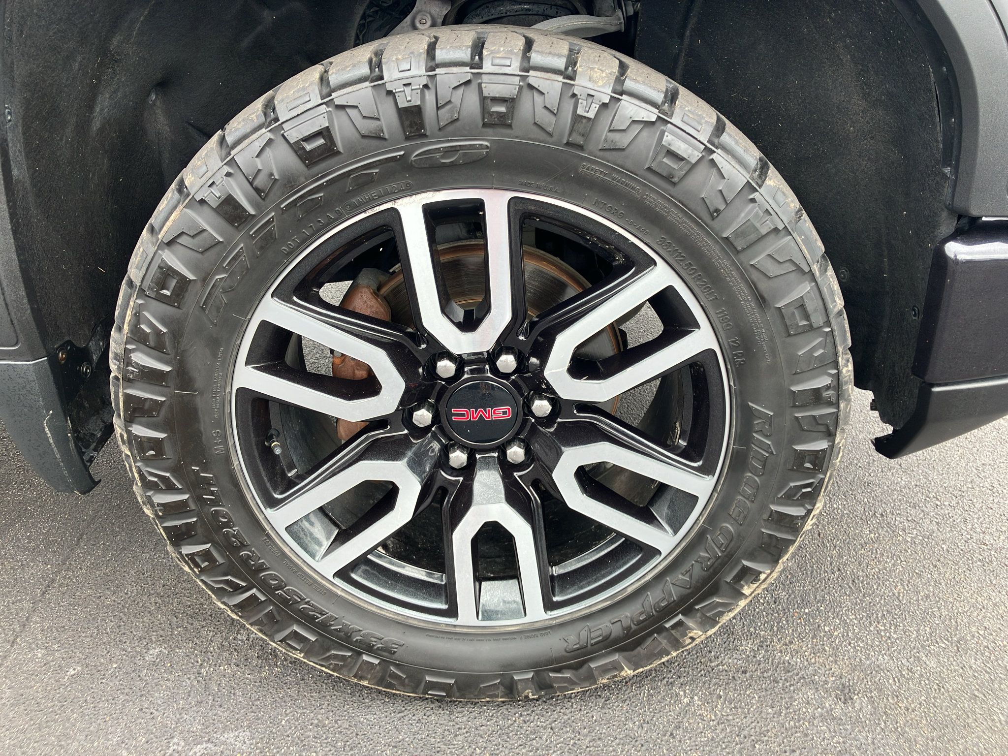 Used 2022 GMC Sierra 1500 AT4 w/ AT4 Preferred Package AWD/4WD image 12