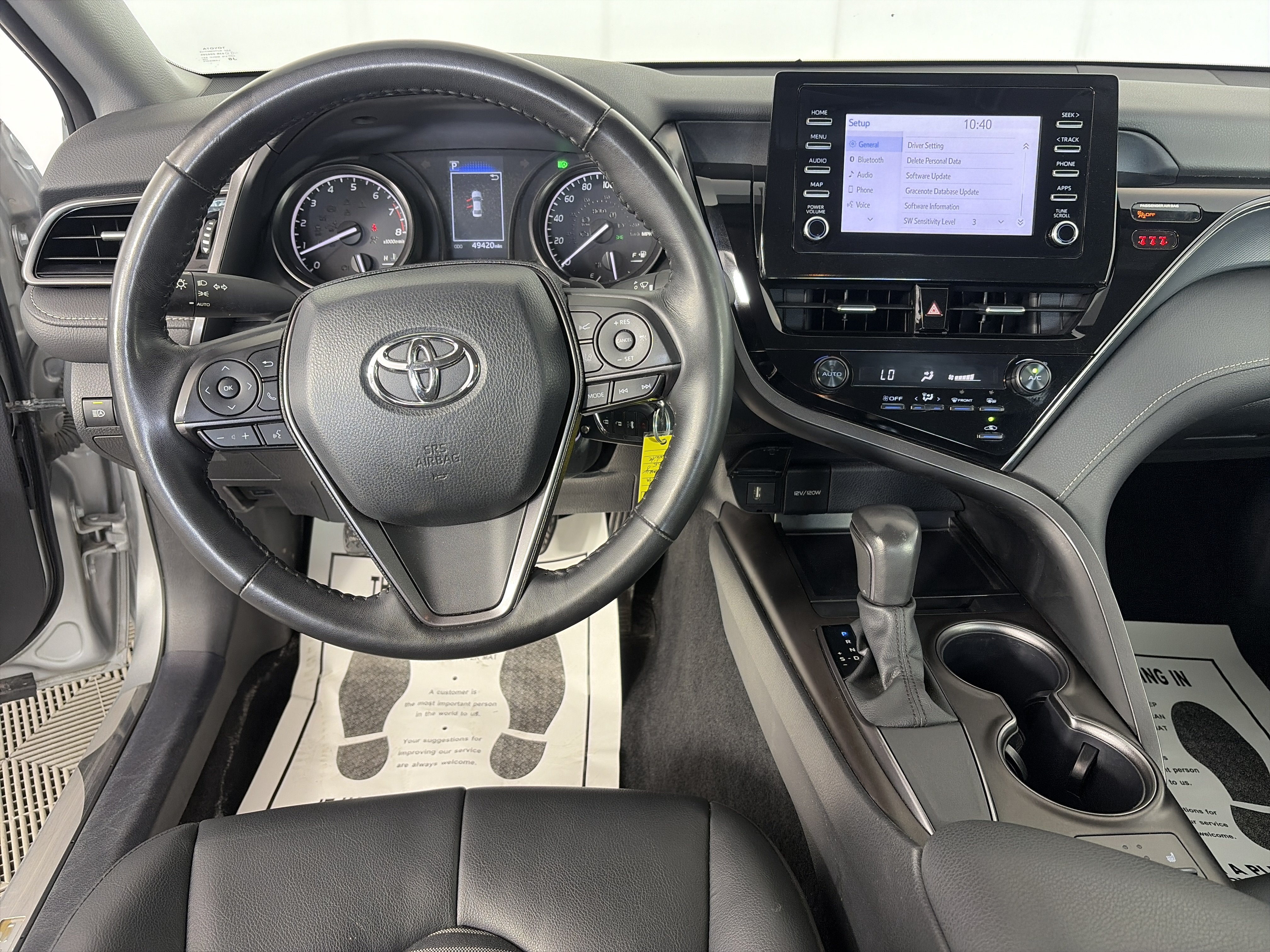 Used 2024 Toyota Camry SE FWD image 3