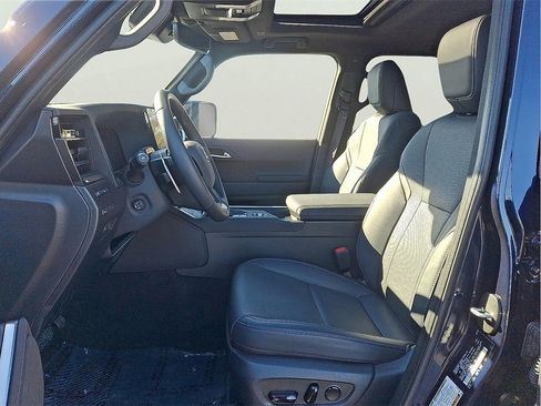 Used 2025 Lexus GX 550 image 25