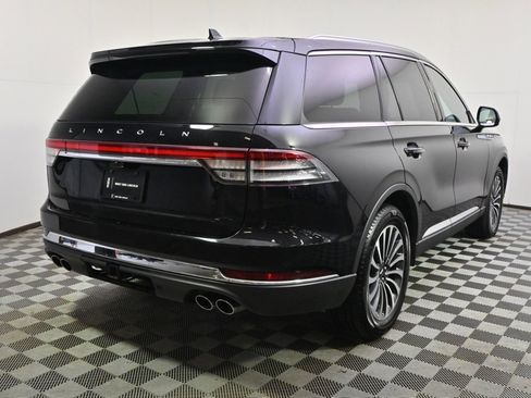 Used 2023 Lincoln Aviator Standard w/ Premium Package image 6