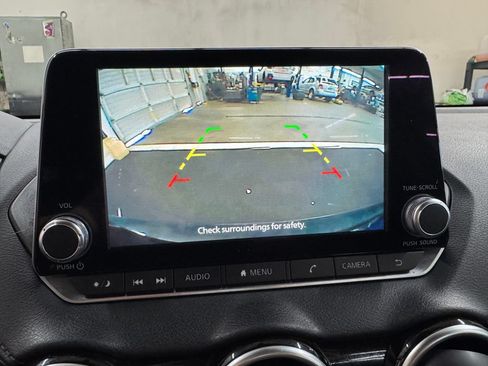 Used 2022 Nissan Sentra SV FWD image 19