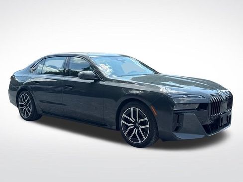 Used 2023 BMW 760i xDrive w/ Parking Assistance Package AWD/4WD image 9