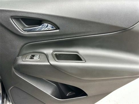 Used 2022 Chevrolet Equinox LT image 24