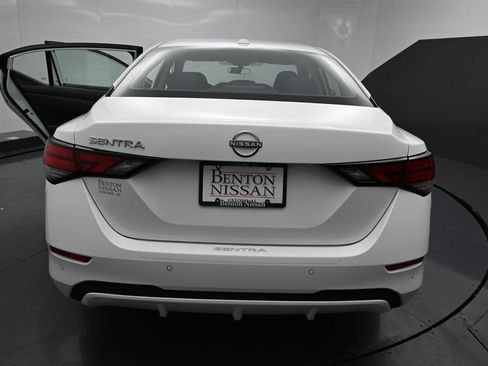 Used 2025 Nissan Sentra SV w/ All-Weather Package FWD image 10