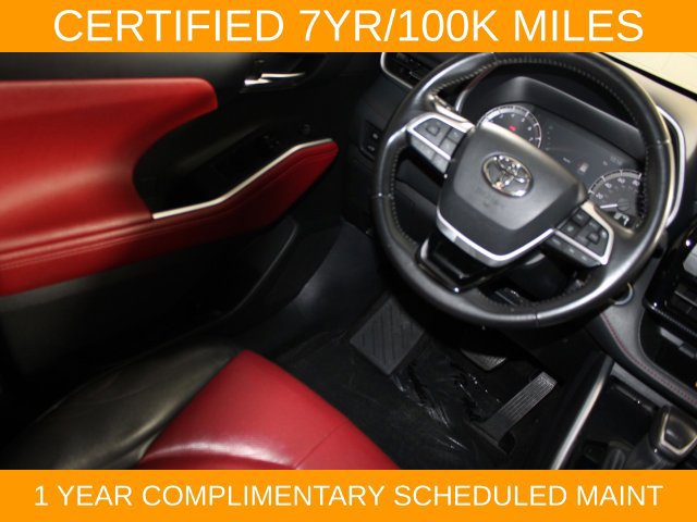 Used 2024 Toyota Highlander XSE AWD/4WD image 16