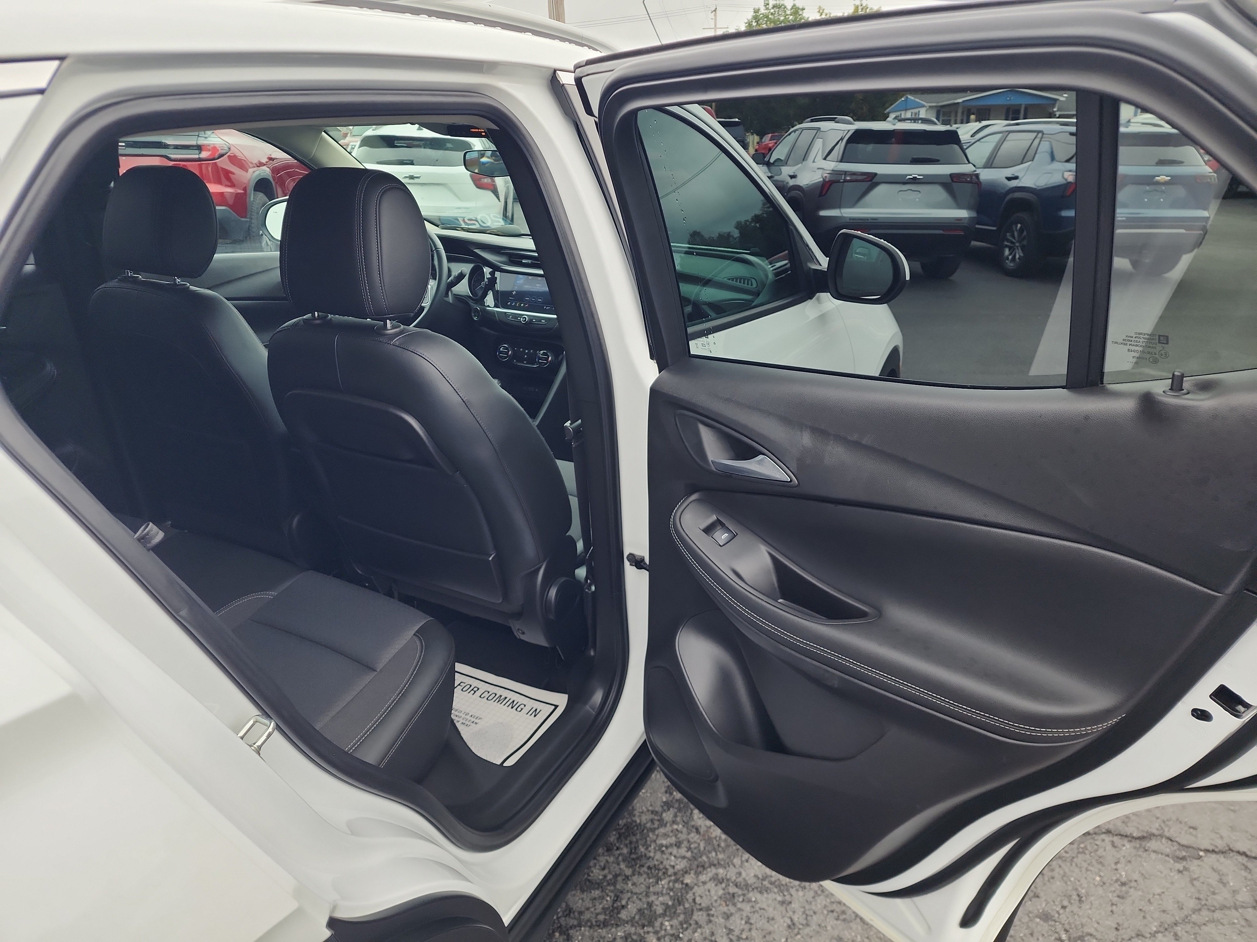 Certified 2021 Buick Encore GX Select AWD/4WD image 28