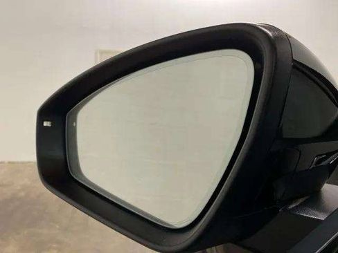 Used 2024 Audi Q4 e-tron Premium w/ Convenience Package image 87