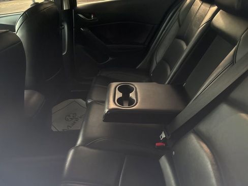 Used 2017 MAZDA MAZDA3 Touring image 10