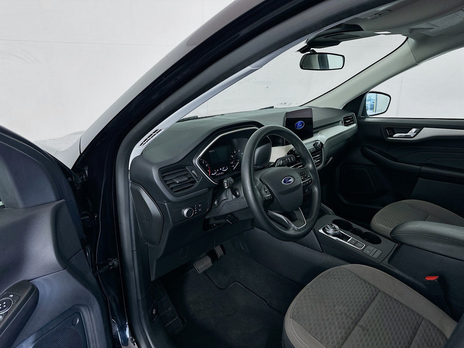 Used 2021 Ford Escape SE FWD image 9