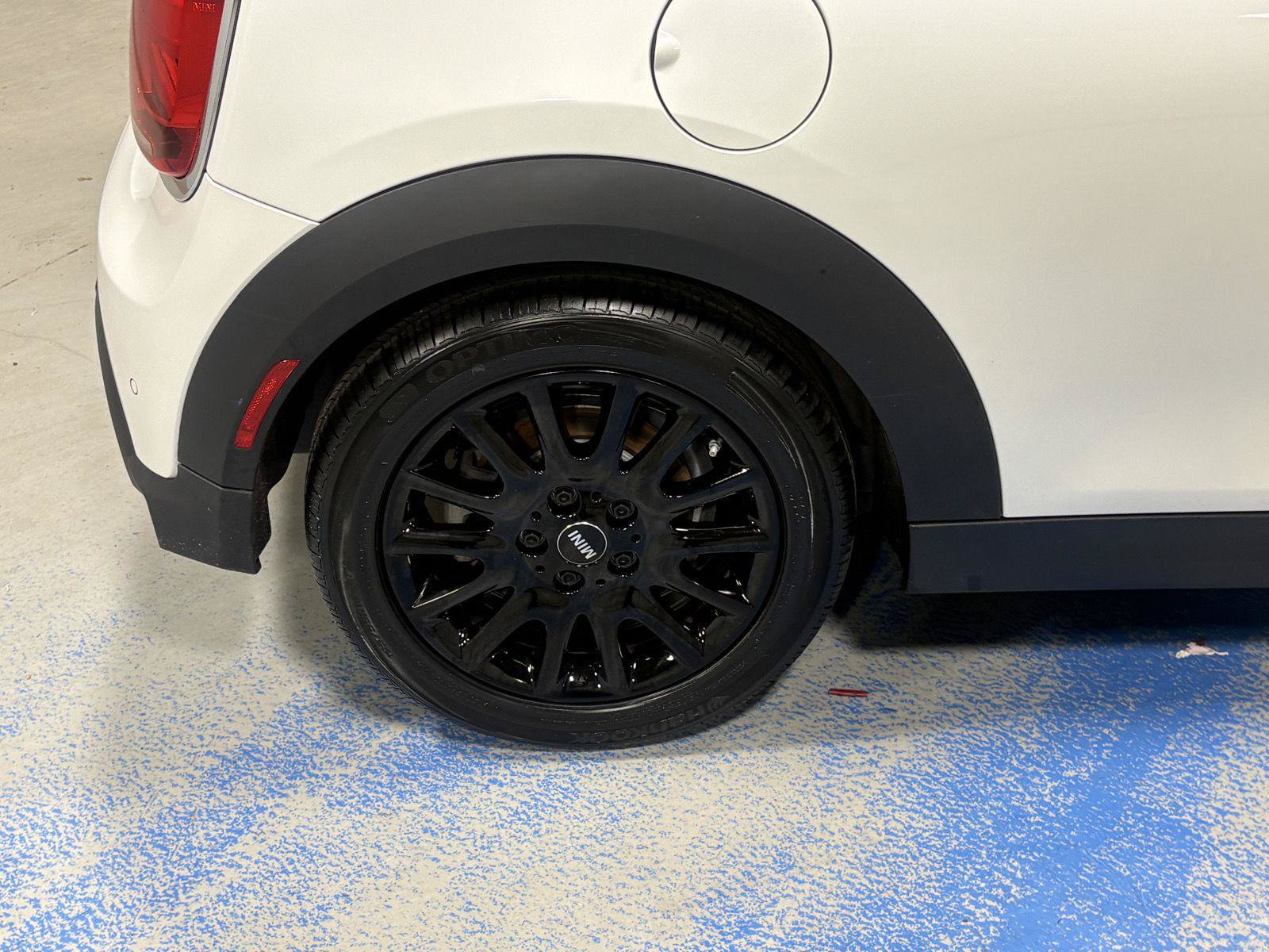 Used 2024 MINI Cooper 2-Door Hardtop FWD image 32