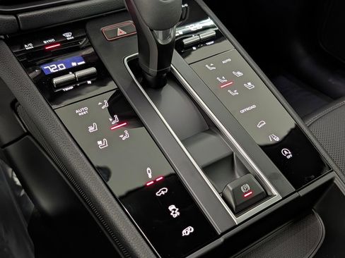 New 2026 Porsche Macan GTS AWD/4WD image 34