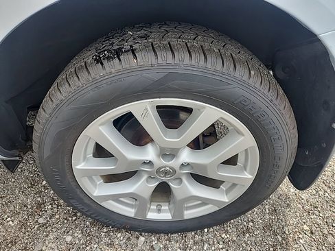 Used 2011 Nissan Rogue SV w/ SL Pkg AWD/4WD image 25