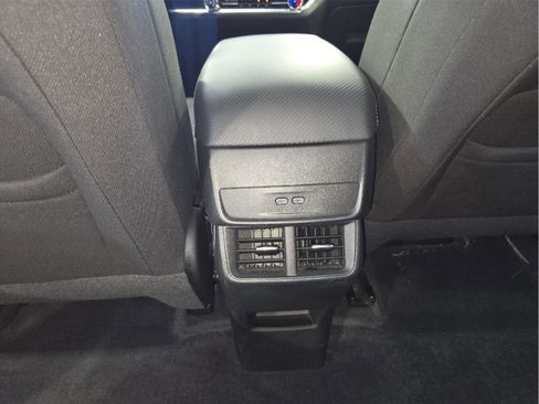 Used 2025 Chevrolet Equinox LT w/ Safety and Technology Package AWD/4WD image 25