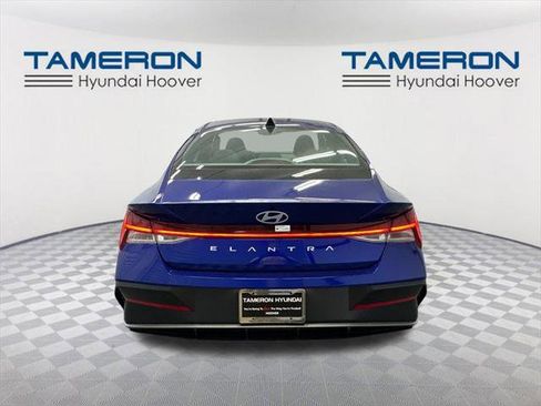 New 2025 Hyundai Elantra SEL w/ Cargo Package image 4