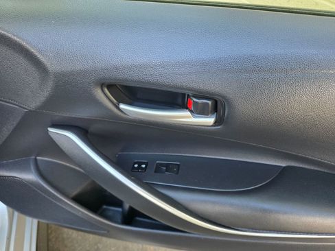 Used 2020 Toyota Corolla SE w/ Carpet Mat Package (TMS) FWD image 29