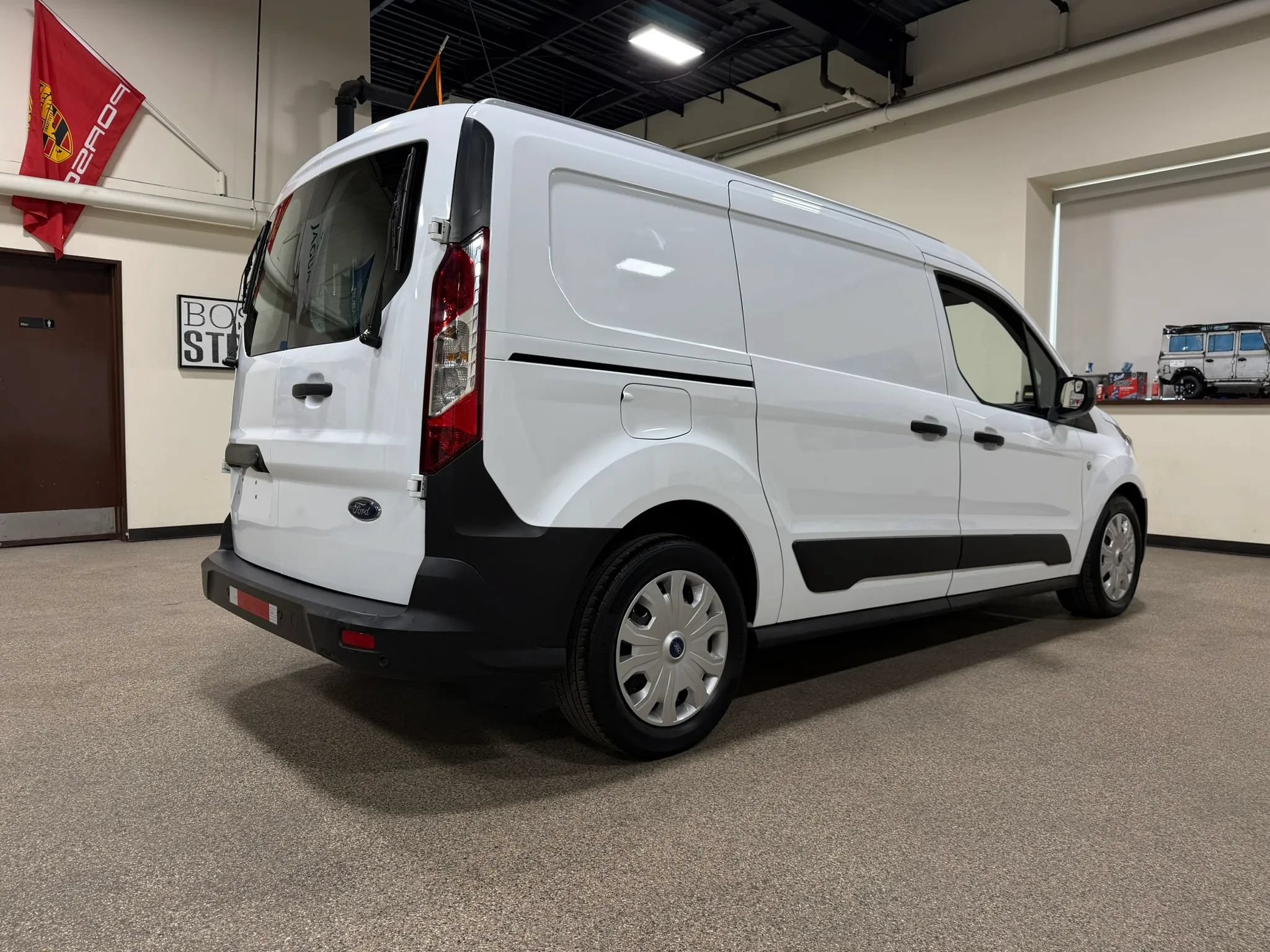 Used 2022 Ford Transit Connect XL FWD image 5