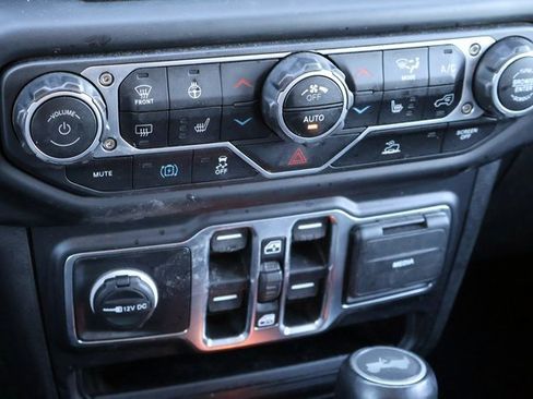 Used 2023 Jeep Wrangler Unlimited Sahara w/ Cold Weather Group image 35