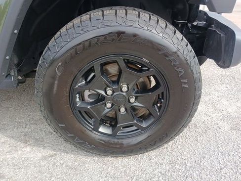 Used 2022 Jeep Gladiator Sport AWD/4WD image 44