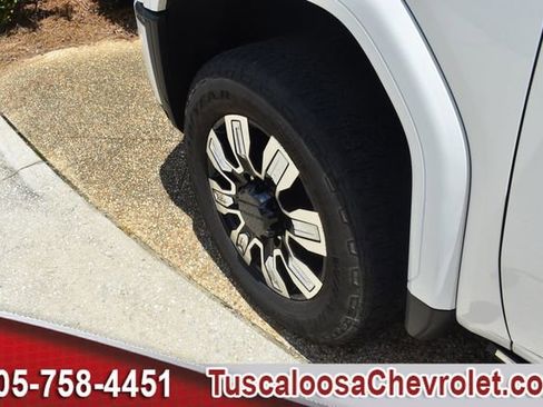 Used 2024 GMC Sierra 2500 Denali w/ Denali Reserve Package AWD/4WD image 16