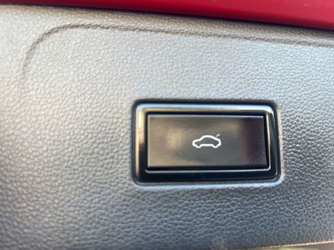 Used 2021 Volkswagen Atlas SEL Premium image 16