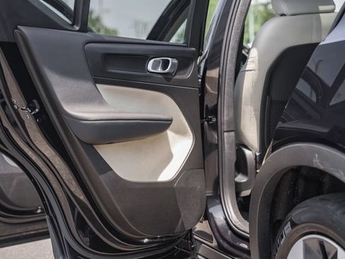 Certified 2024 Volvo XC40 B5 Plus w/ Protection Package Premier AWD/4WD image 39