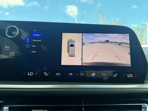 New 2026 Chevrolet Traverse LT w/ Driver Confidence Package image 21