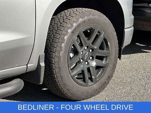 Used 2025 Chevrolet Silverado 1500 RST AWD/4WD image 7
